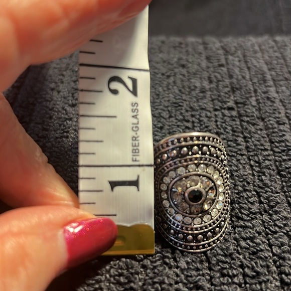 Ring - Picture 3 of 4